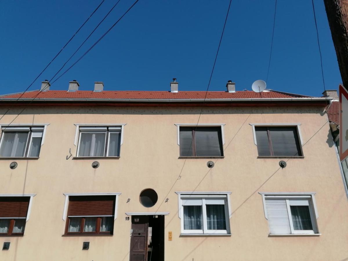 Szatmari Apartman Miskolc Luaran gambar